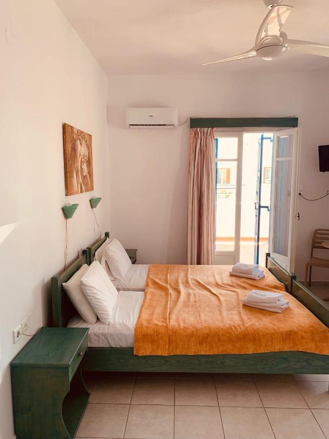 אדאמאס Manousos Rooms מראה חיצוני תמונה