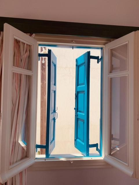 אדאמאס Manousos Rooms מראה חיצוני תמונה
