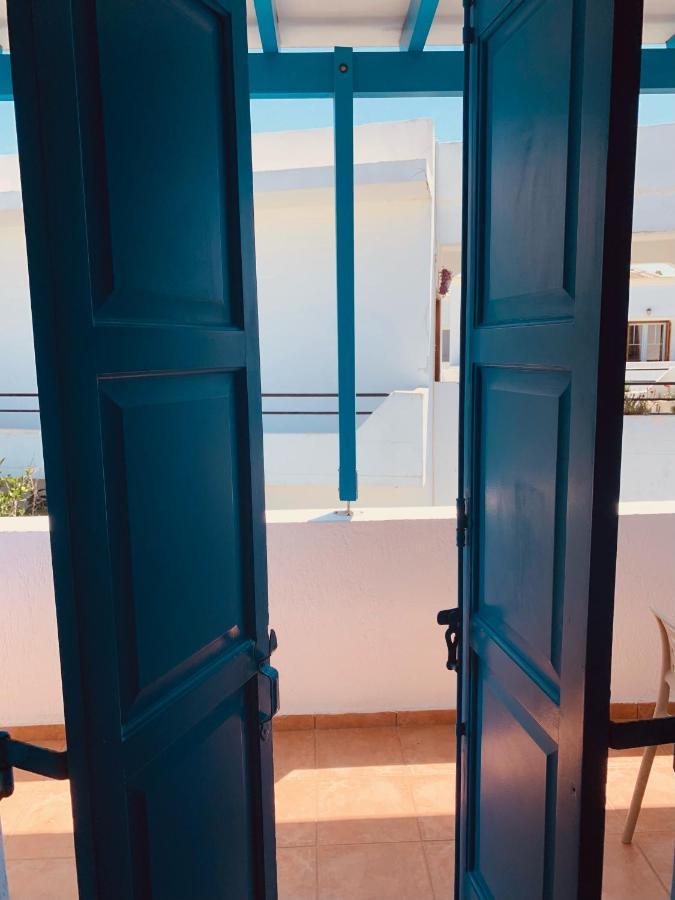 אדאמאס Manousos Rooms מראה חיצוני תמונה