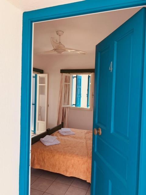 אדאמאס Manousos Rooms מראה חיצוני תמונה