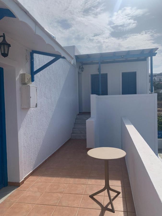 אדאמאס Manousos Rooms מראה חיצוני תמונה
