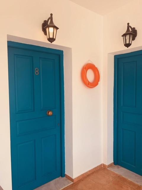 אדאמאס Manousos Rooms מראה חיצוני תמונה