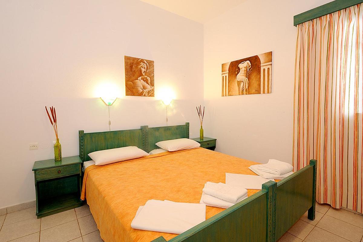 אדאמאס Manousos Rooms מראה חיצוני תמונה